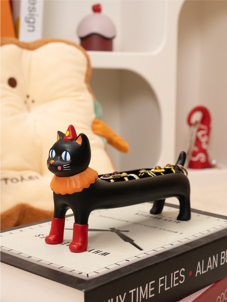 Circus Cat Ring Holder, Cute Resin Jewelry Organizer for Desk