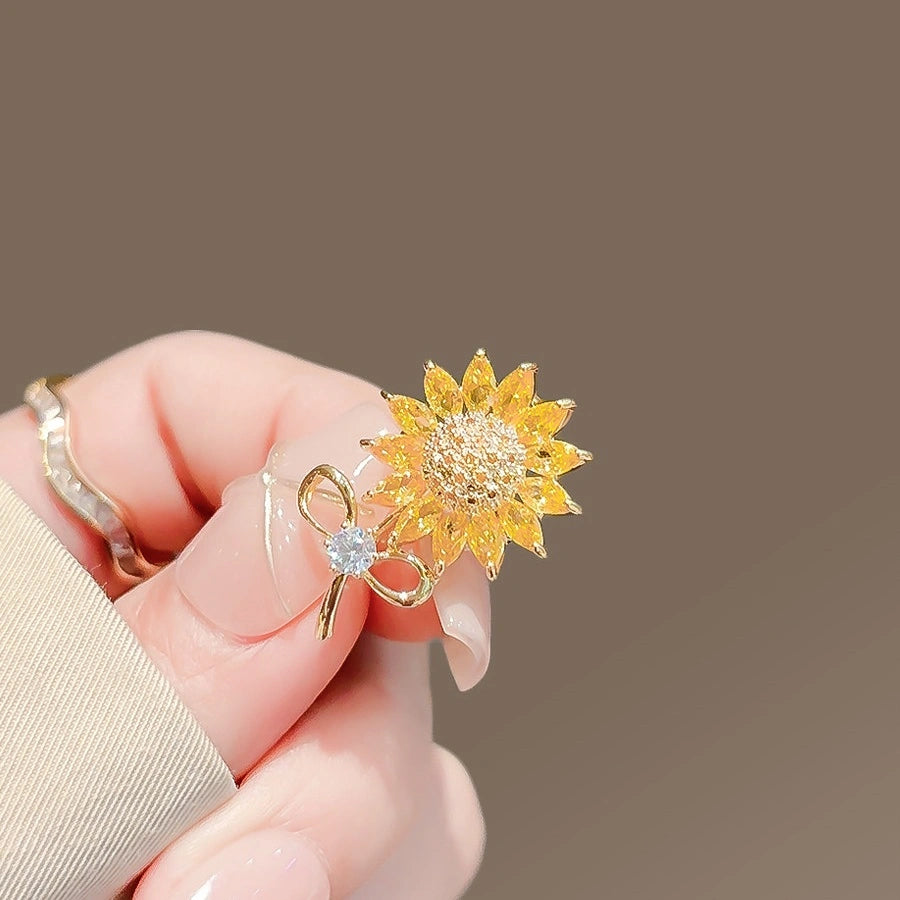 Sunflower Mini Brooch product image showing sunflower