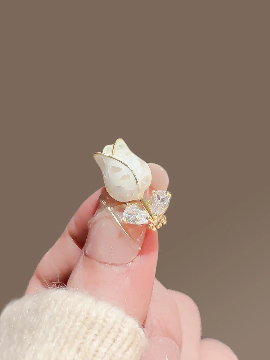 Shell Tulip Brooch product image showing tulip