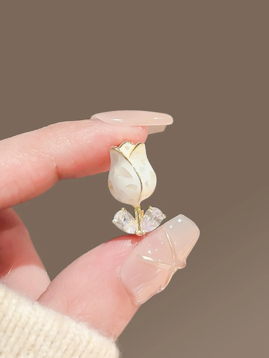 Shell Tulip Brooch product image showing tulip