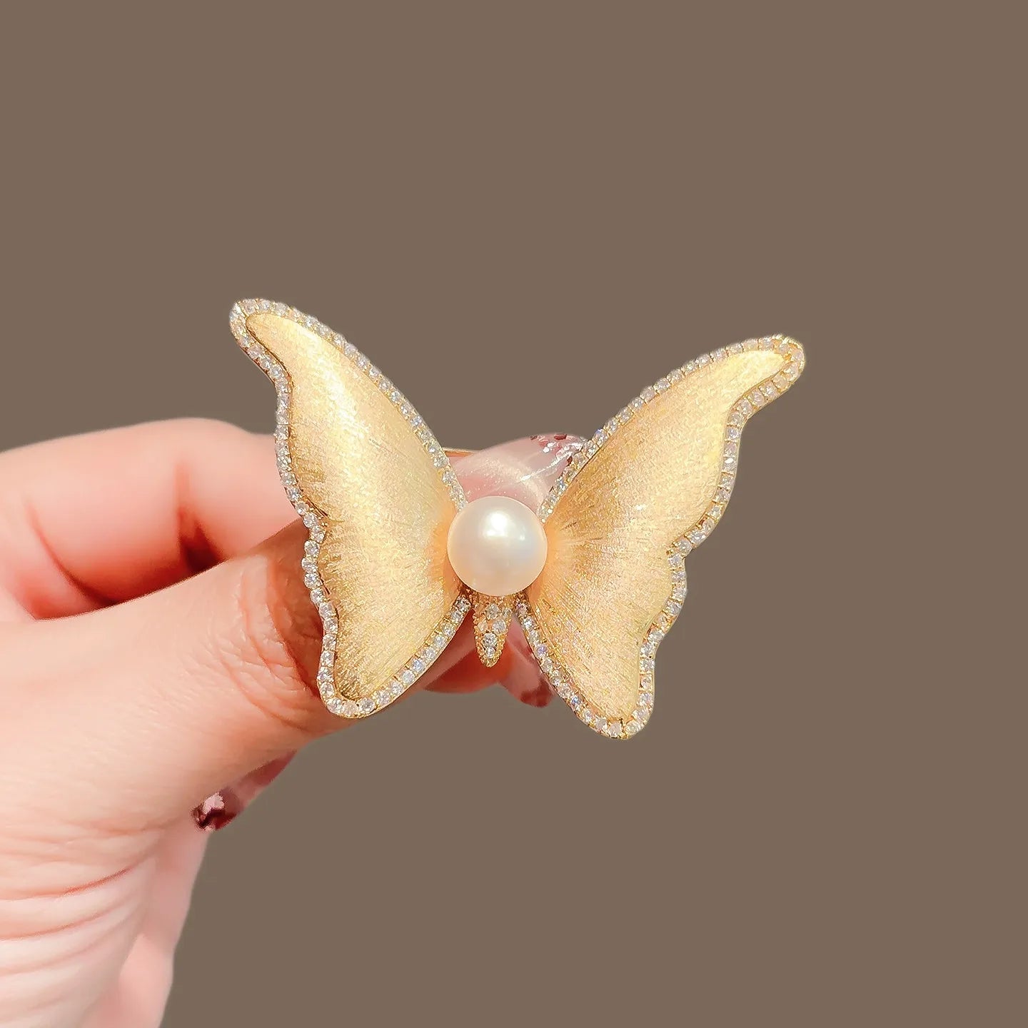 Floral brooch product image