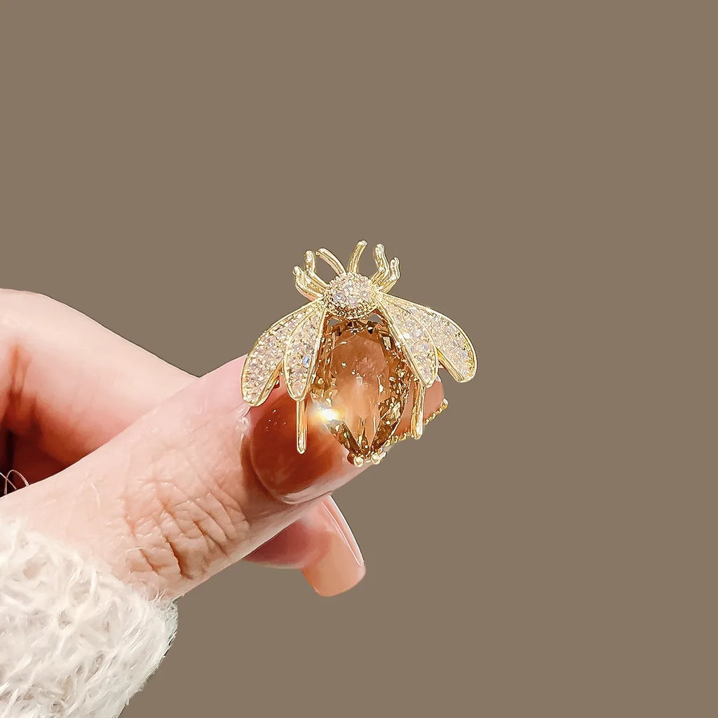 Floral brooch product image