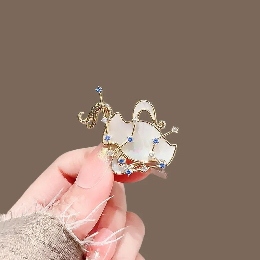 Floral brooch product image
