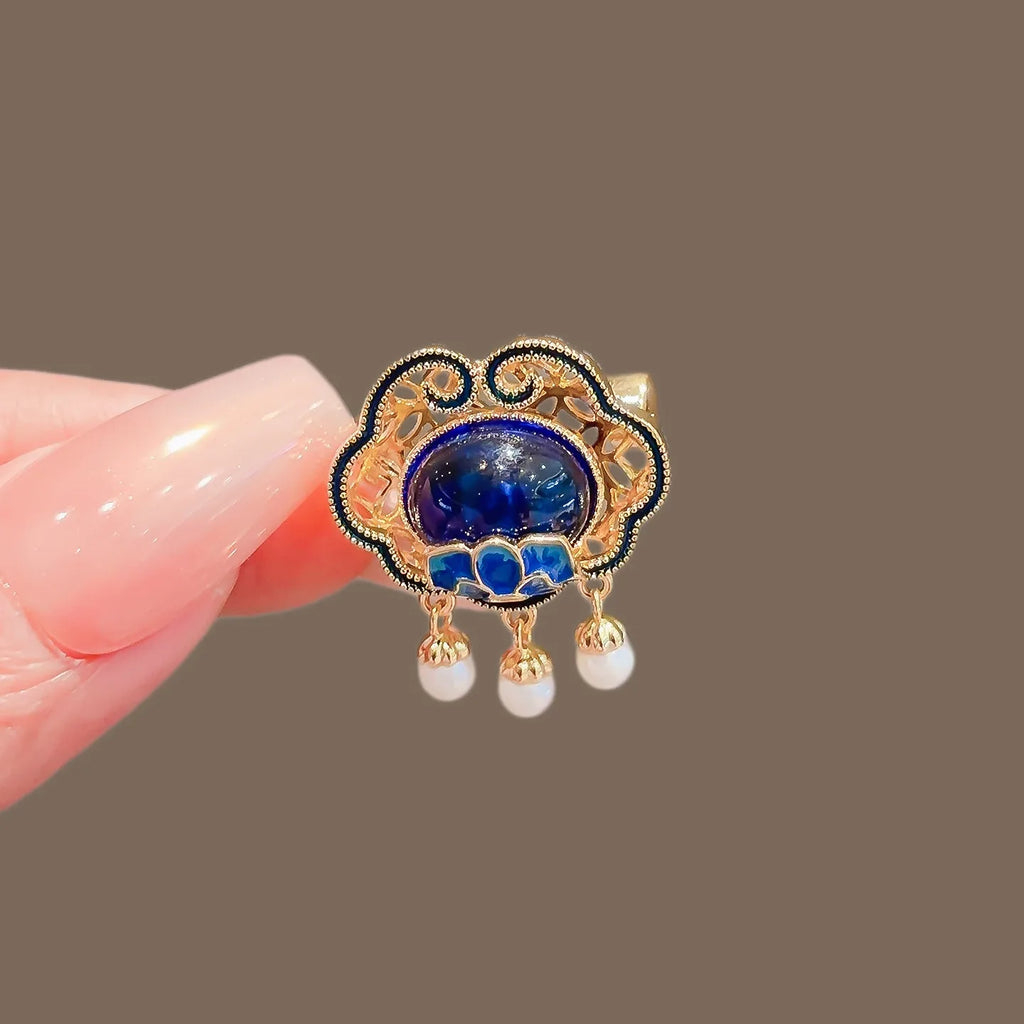 Floral brooch product image