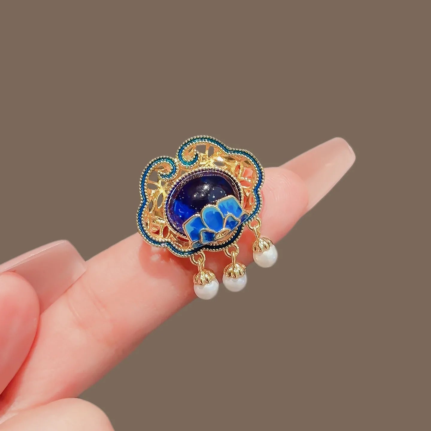 Floral brooch product image