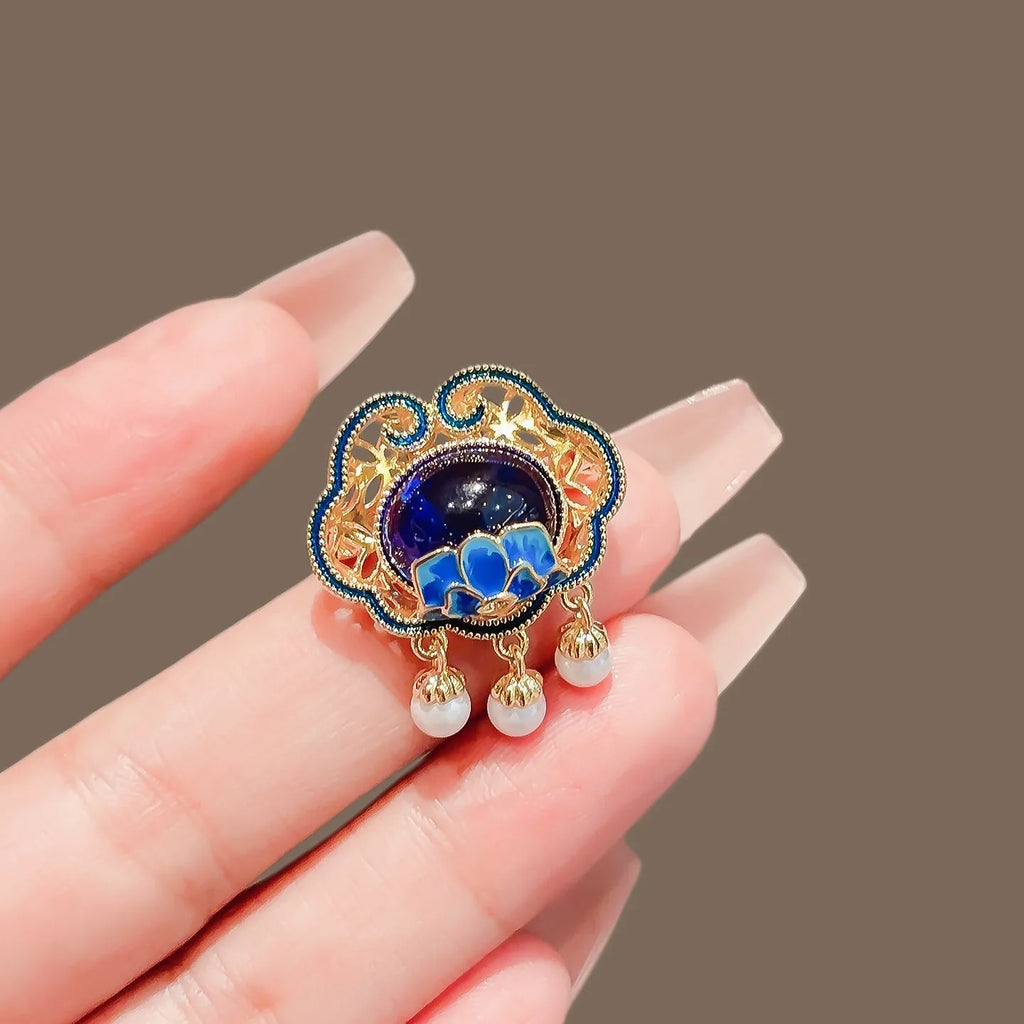 Floral brooch product image