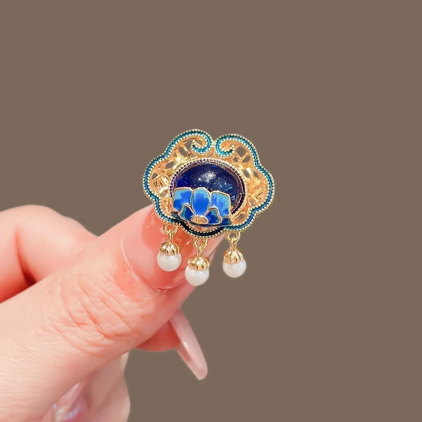 Floral brooch product image