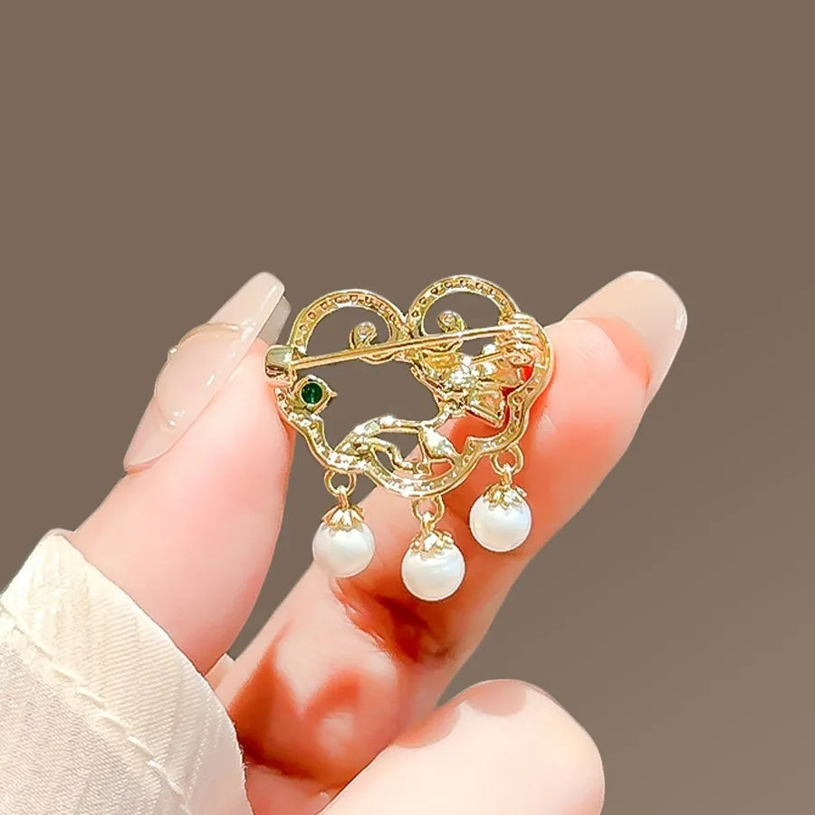 Floral brooch product image