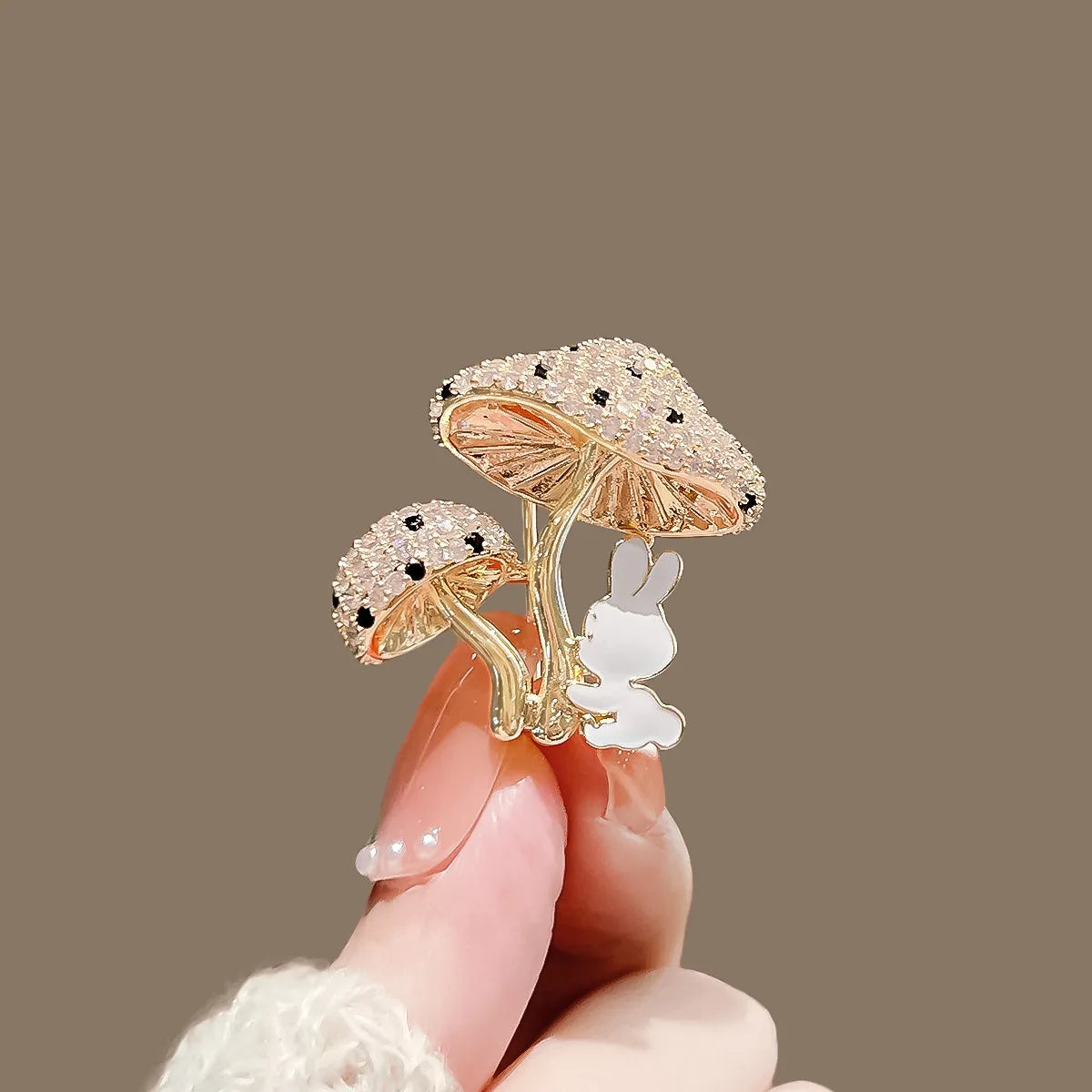 Floral brooch product image