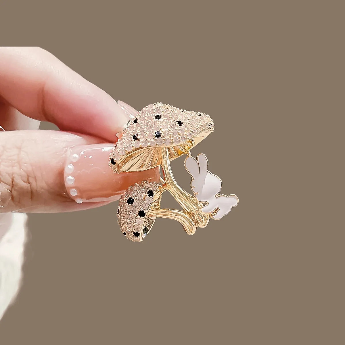 Floral brooch product image