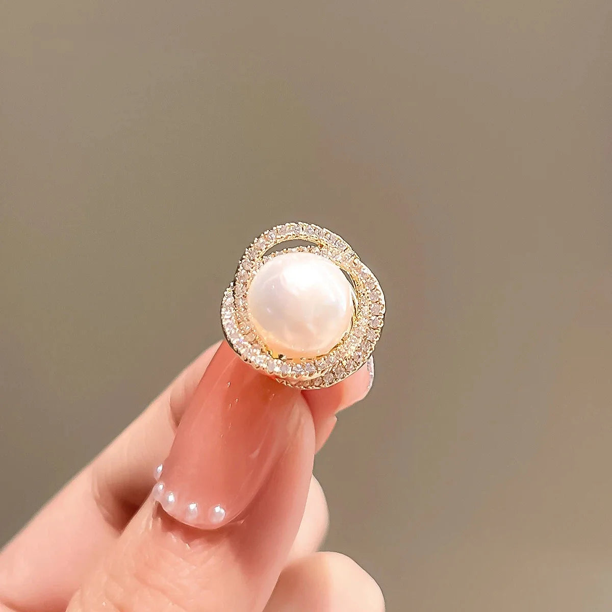 Decorative brooch product image