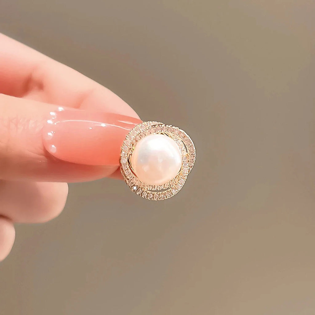 Decorative brooch product image