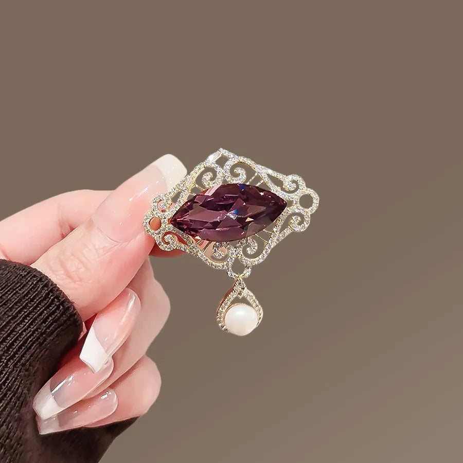 Floral brooch product image