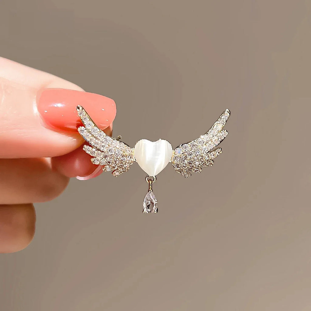 Heart brooch product image