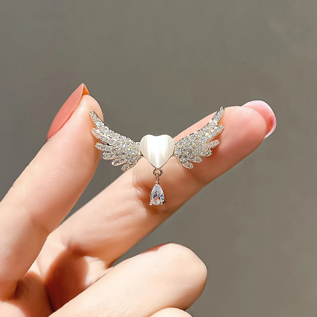 Heart brooch product image