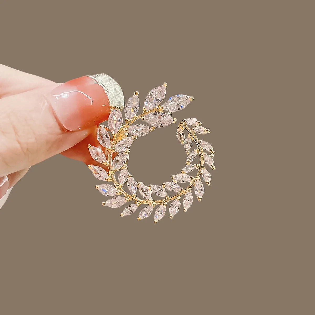 Floral brooch product image