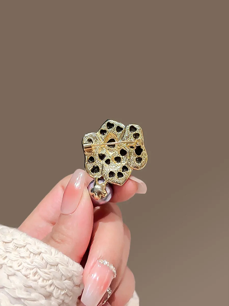 Floral brooch product image