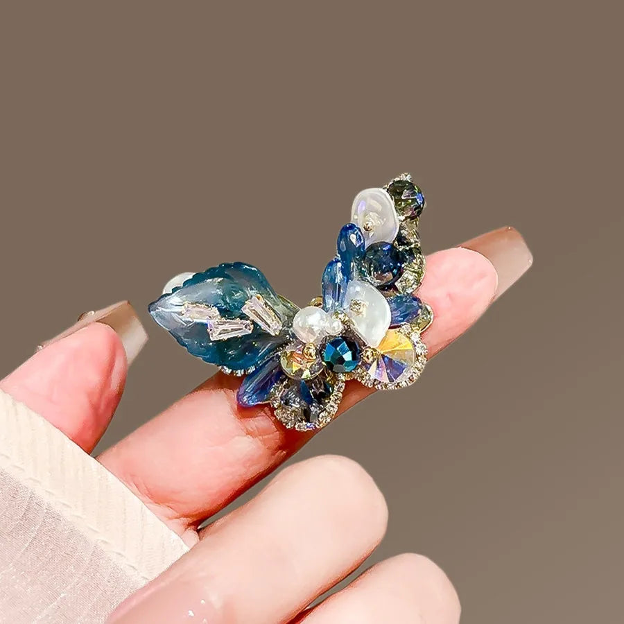 Floral brooch product image