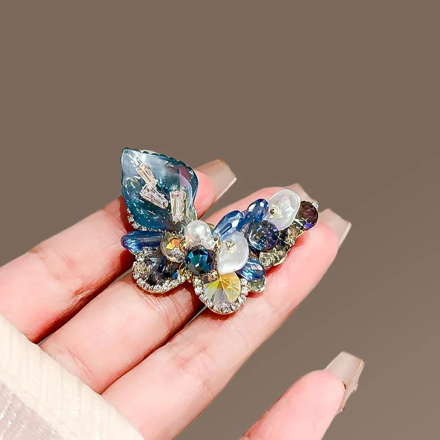 Floral brooch product image