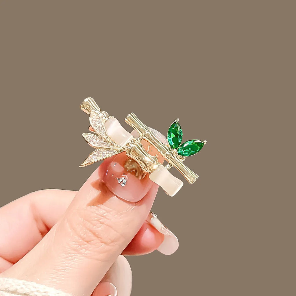 Floral brooch product image