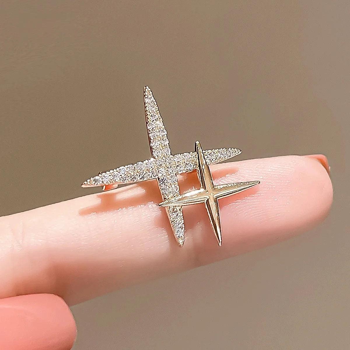 Starburst brooch product image