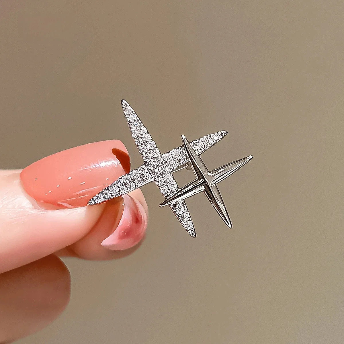 Silver Starburst brooch variant image