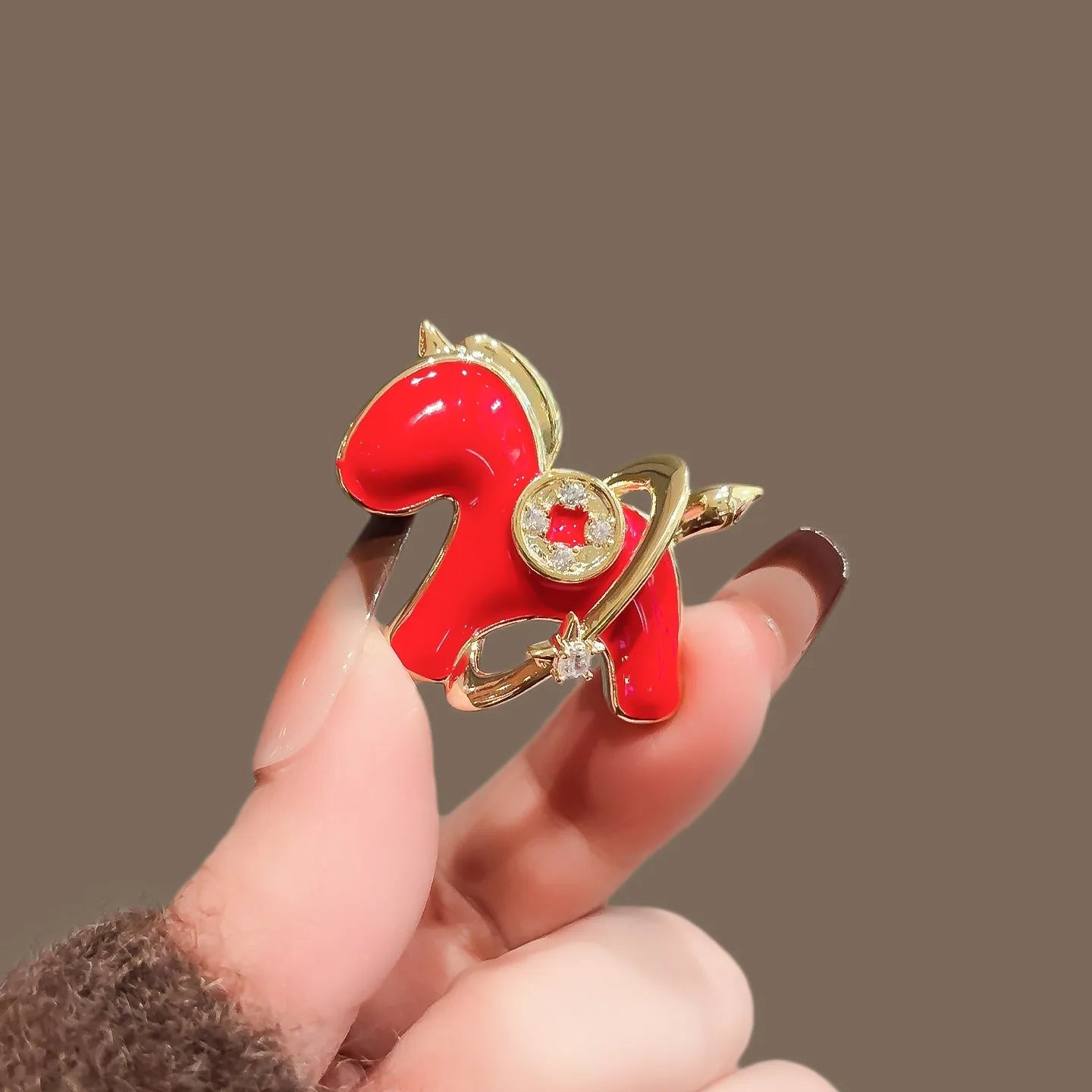Red Horse with Coin brooch variant image