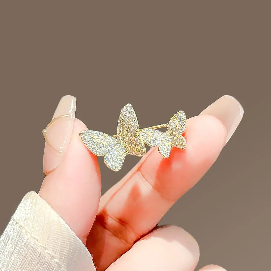 Floral brooch product image