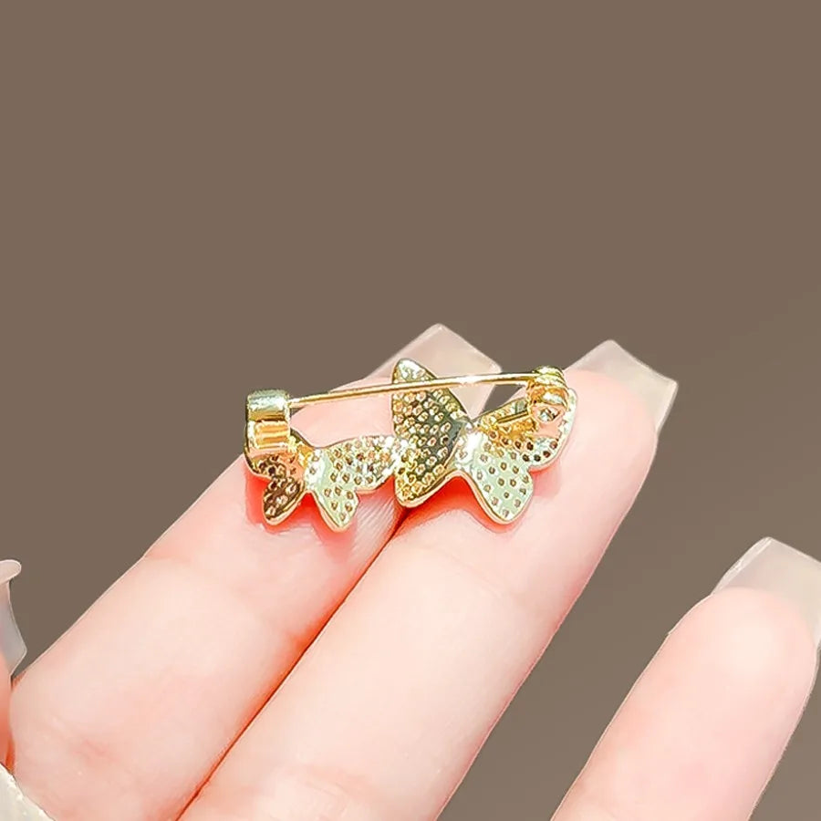 Floral brooch product image