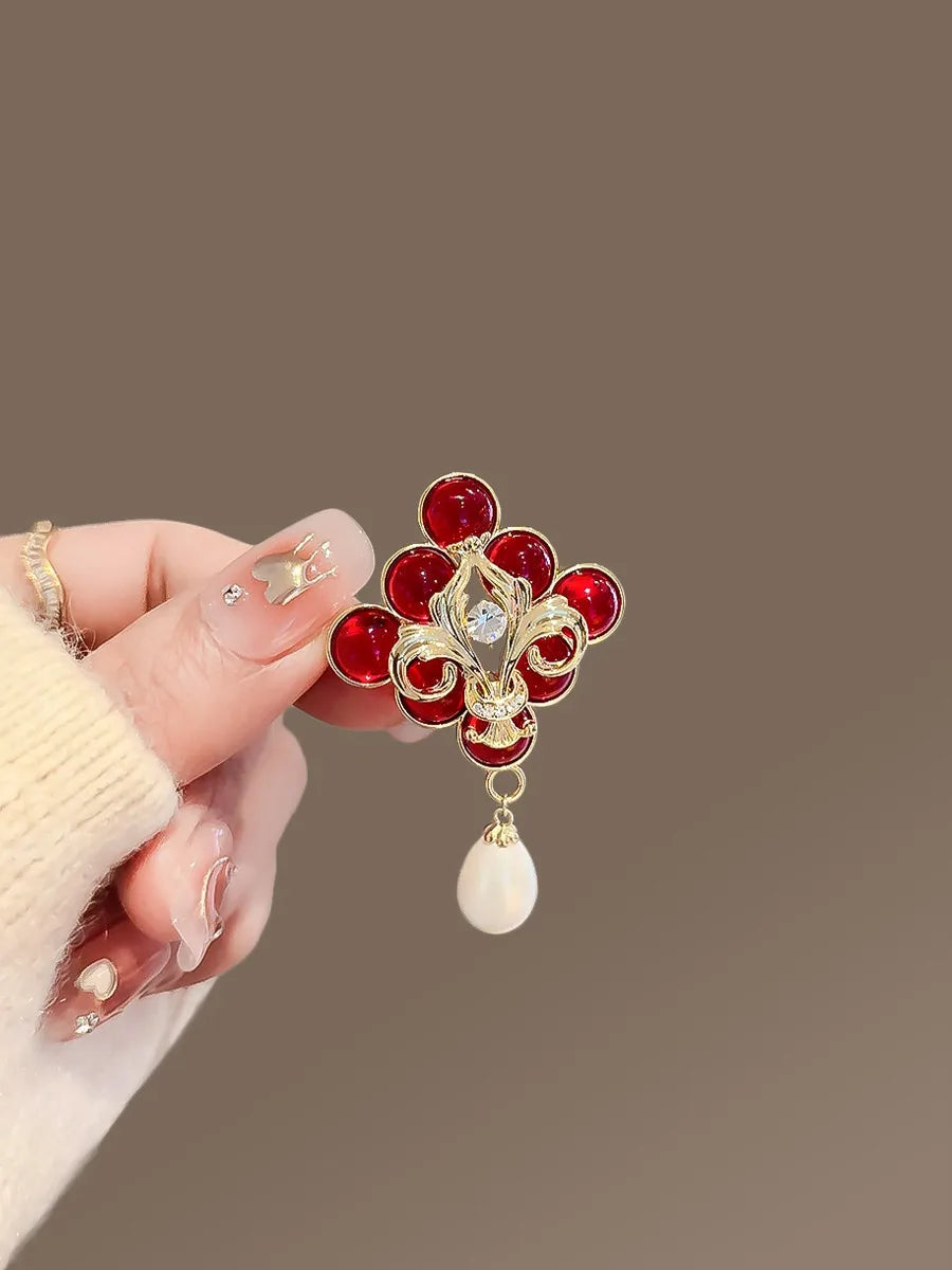 Chinese Knot brooch product image