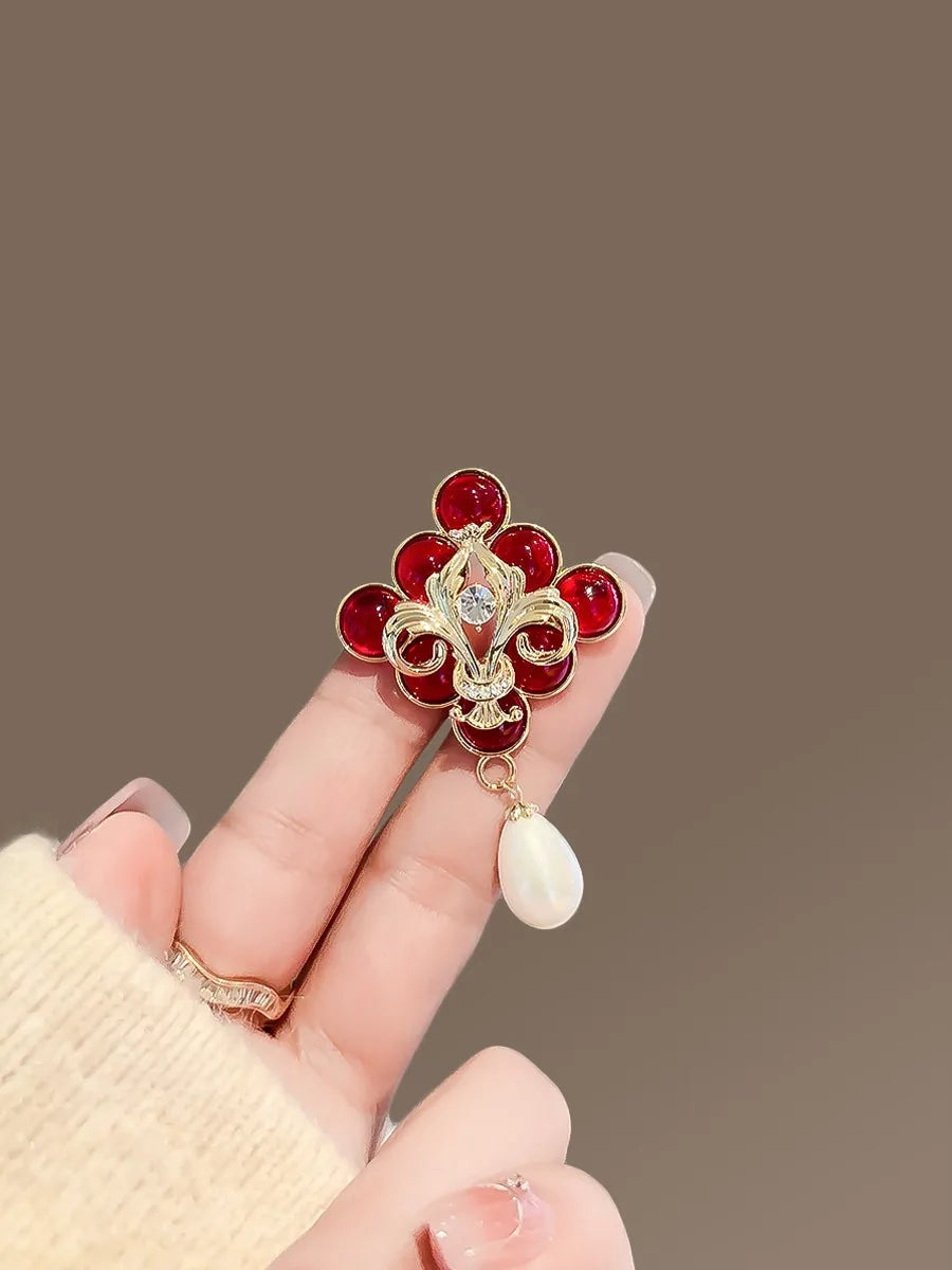 Chinese Knot brooch product image