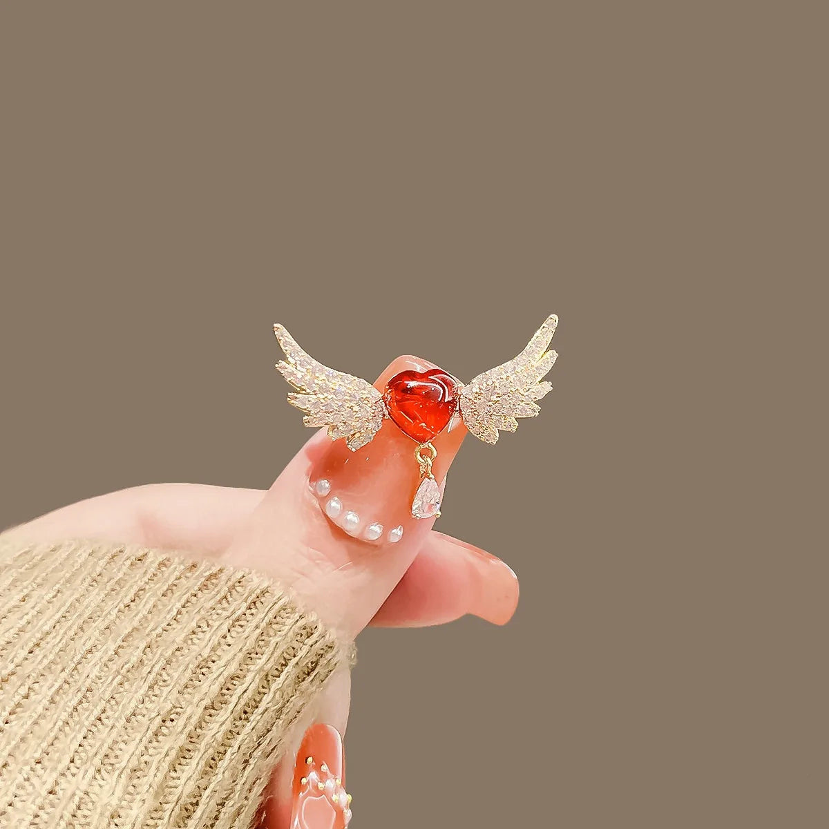 Heart brooch product image