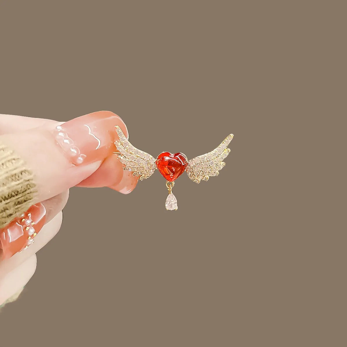 Heart brooch product image