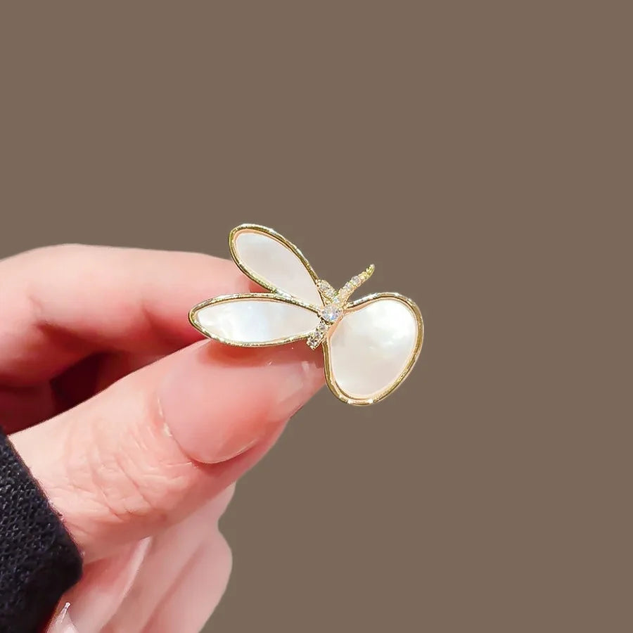 Floral brooch product image