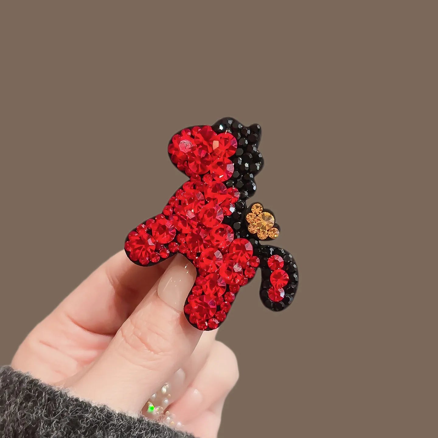 Floral brooch product image