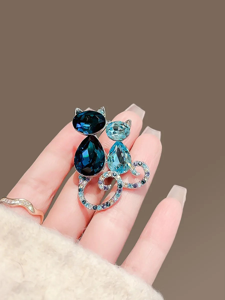 Floral brooch product image