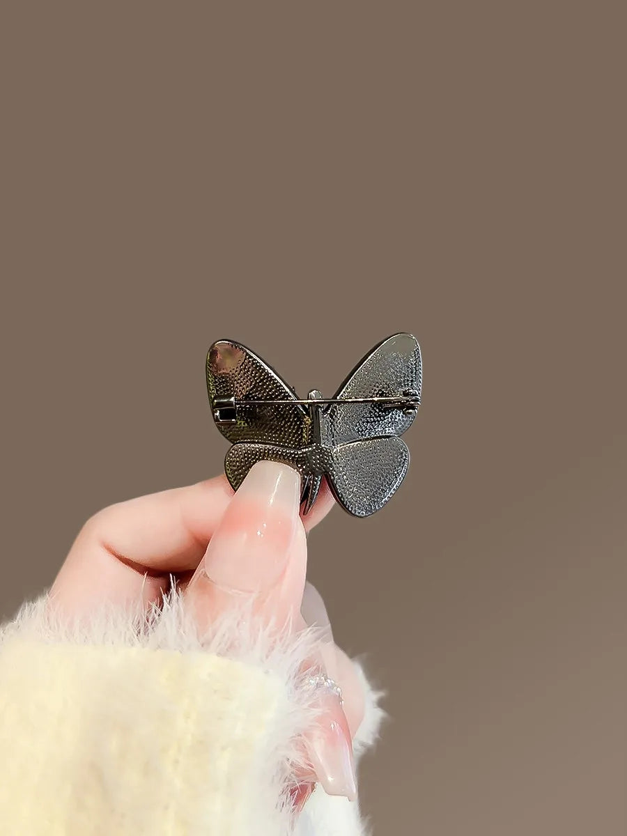Floral brooch product image