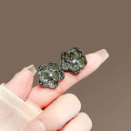 Camellia waist adjustment pin product image