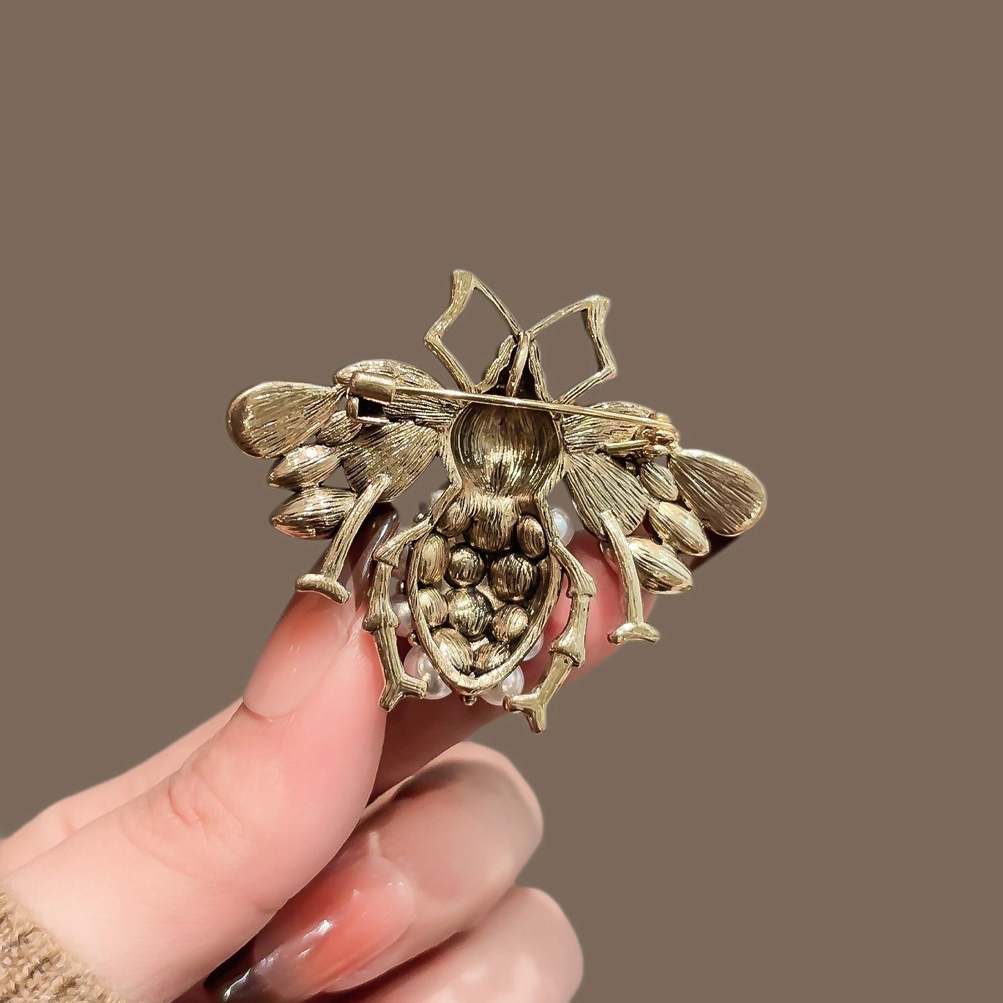 Bee brooch - product image 4
