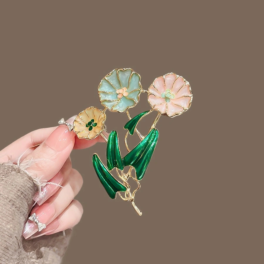 Floral brooch - Floral variant image