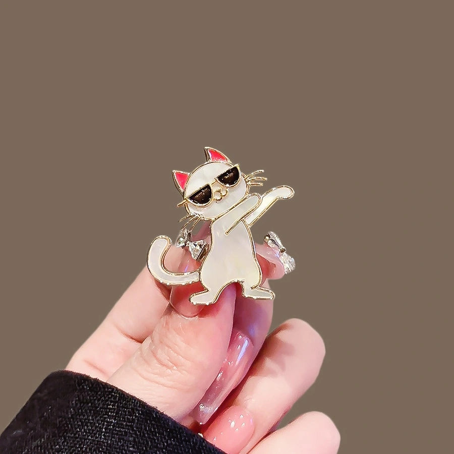 Cat brooch - Cat variant image
