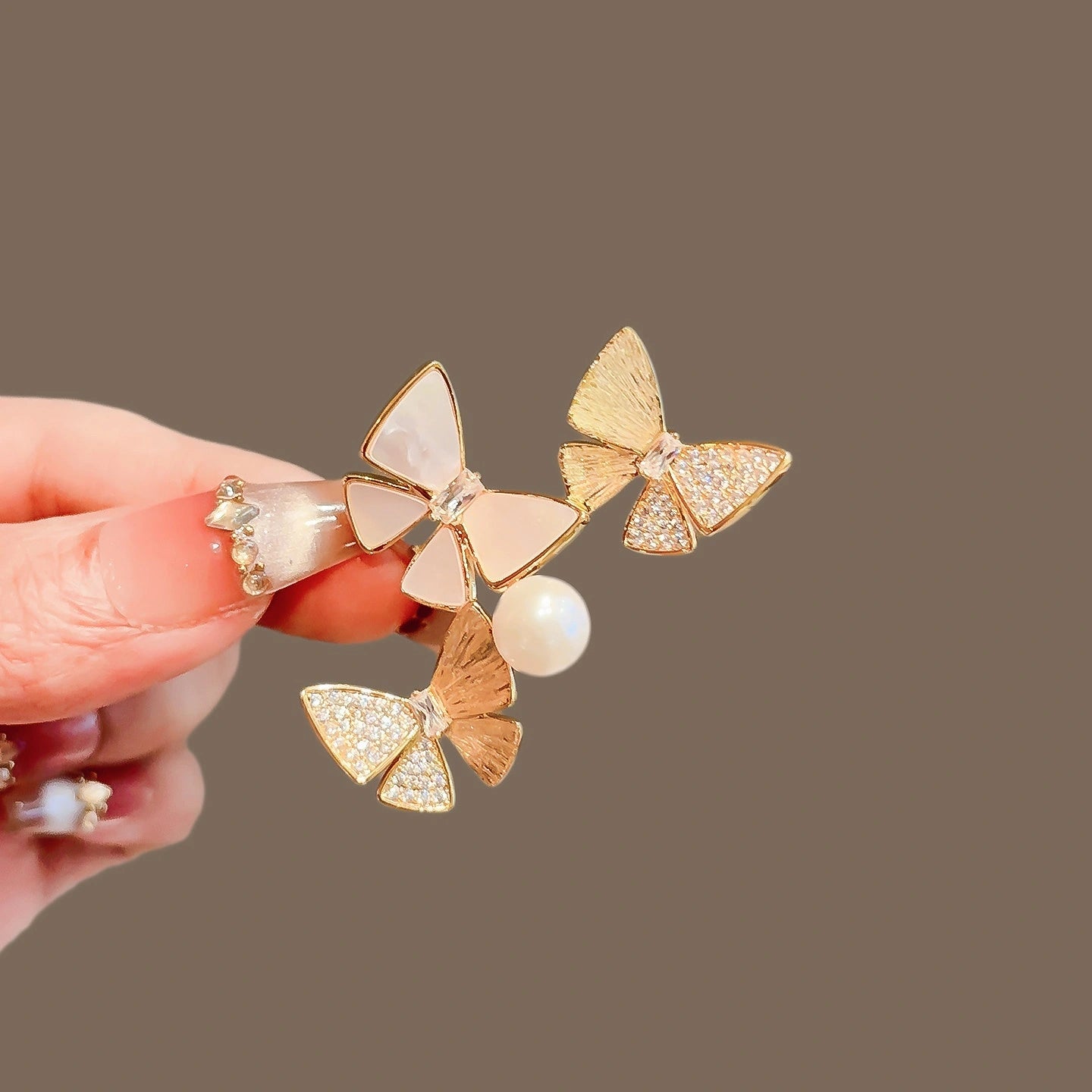 Floral brooch - product image 2