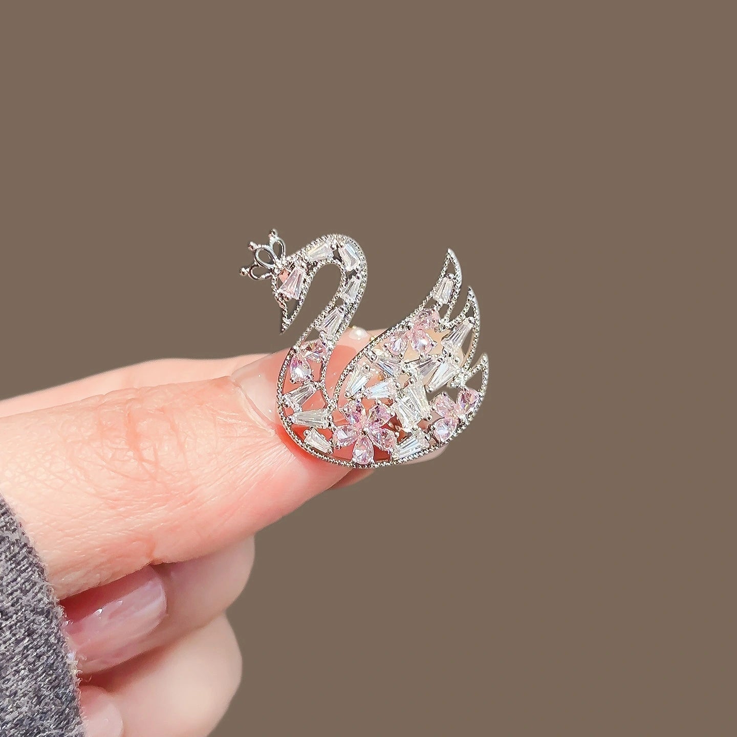 Floral brooch - product image 5