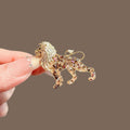 Lion brooch - Lion variant image