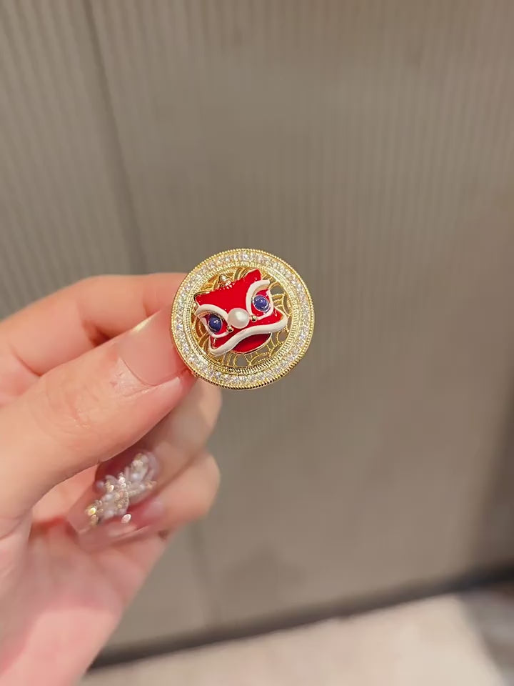 Lion Dance brooch - product video 1