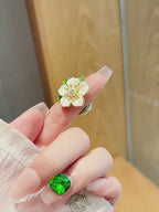 Gardenia Magnetic Brooch video showing the gardenia flower accessory