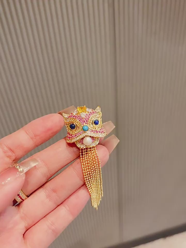 Lion Dance brooch - product video 1