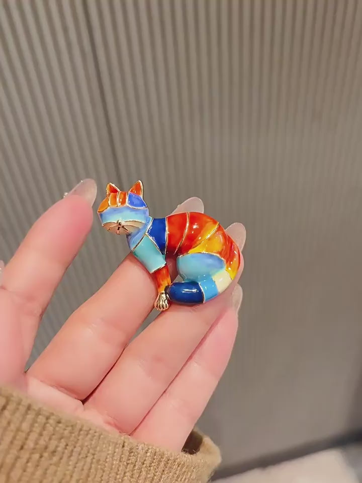 Cat brooch - product video 1