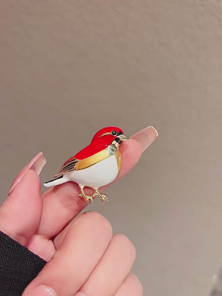 Bird brooch - product video 1