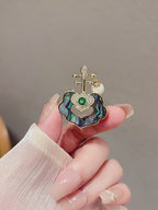 Mother-of-Pearl Ruyi Brooch video showing the ruyi and shell motifs accessory